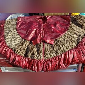 Cheetah print and red Christmas tree skirt